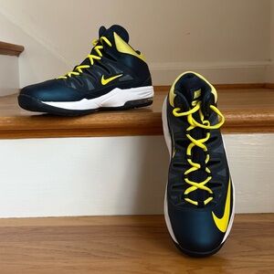 Nike Air Max Stutter Step Basketball Shoes